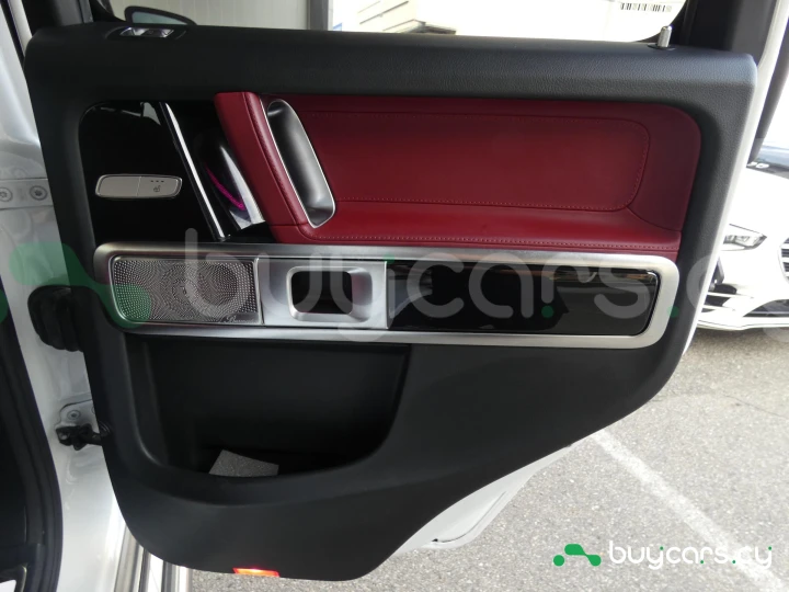 Mercedes G-class Белый