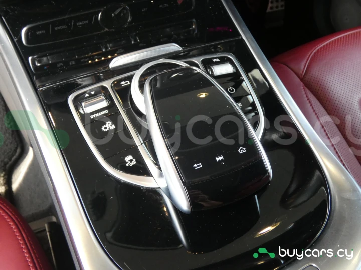 Mercedes G-class Белый