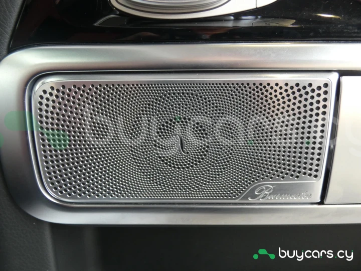 Mercedes G-class Белый