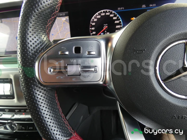 Mercedes G-class Белый