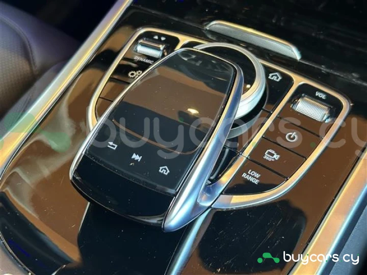 Mercedes G-class Black