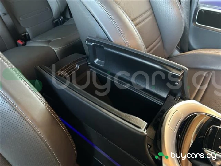 Mercedes G-class Black