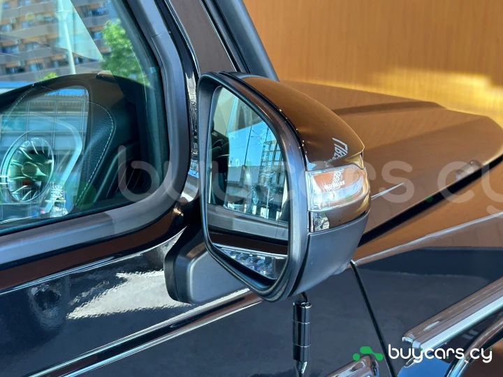 Mercedes G-class Black