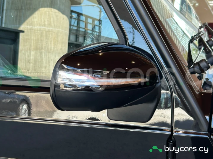 Mercedes G-class Black