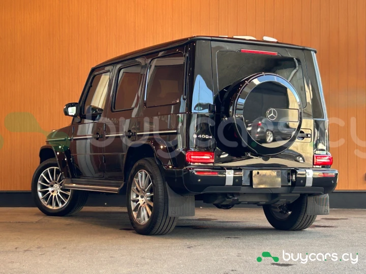 Mercedes G-class Black