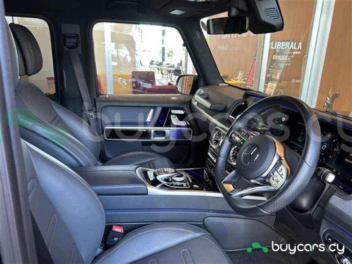 Mercedes G-class Black