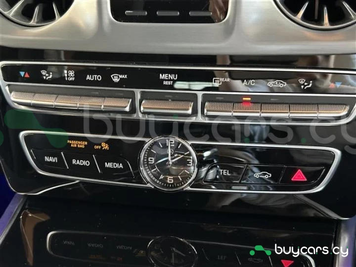 Mercedes G-class Black