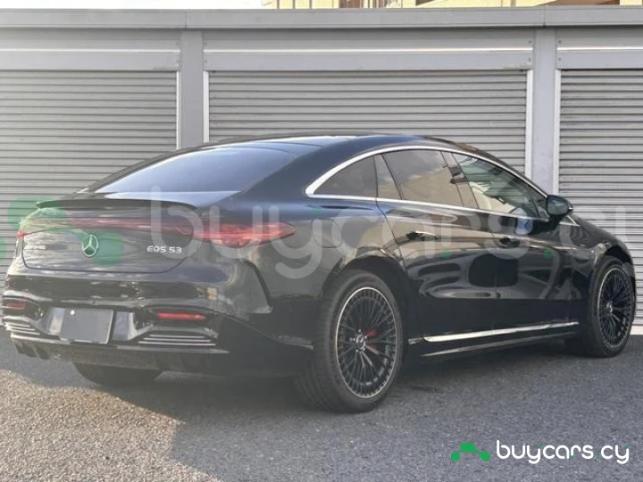 Mercedes EQS Черный