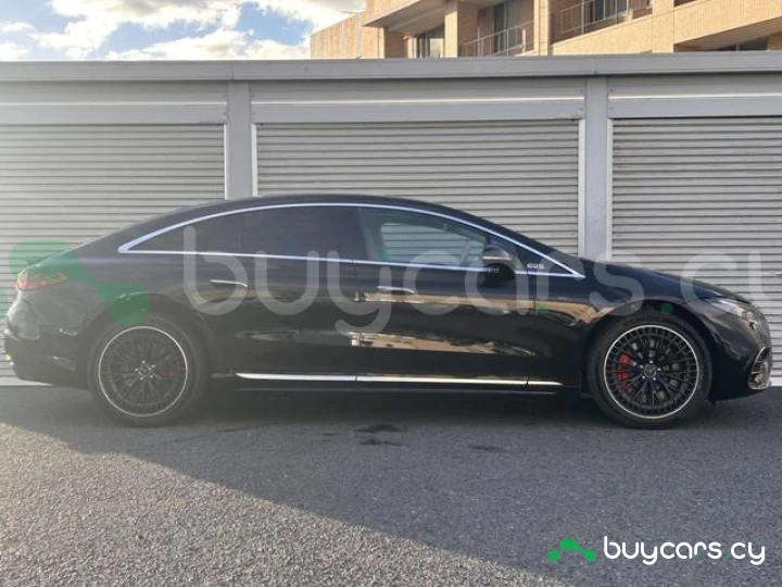 Mercedes EQS Черный