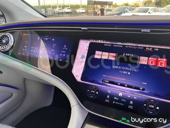 Mercedes EQS Черный