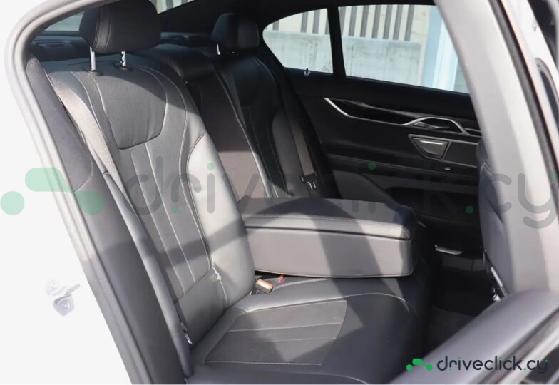 BMW 7 series White