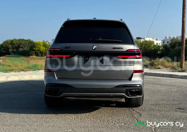 BMW X7 Серый