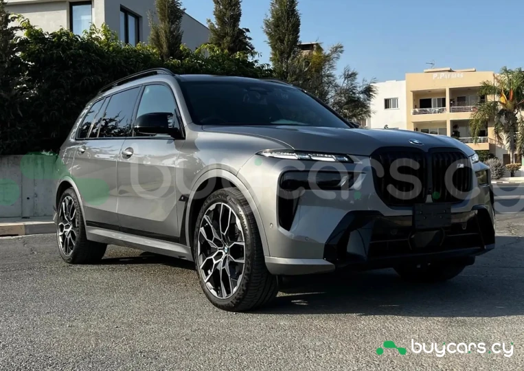BMW X7 Серый