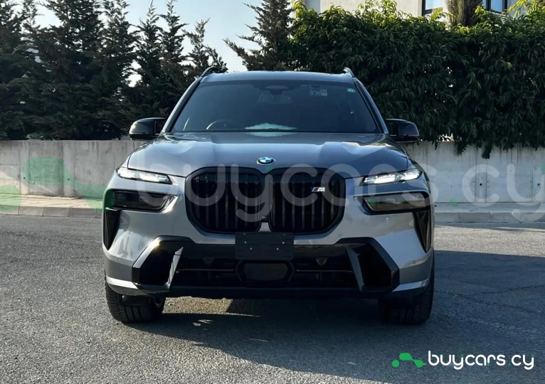 BMW X7 Серый