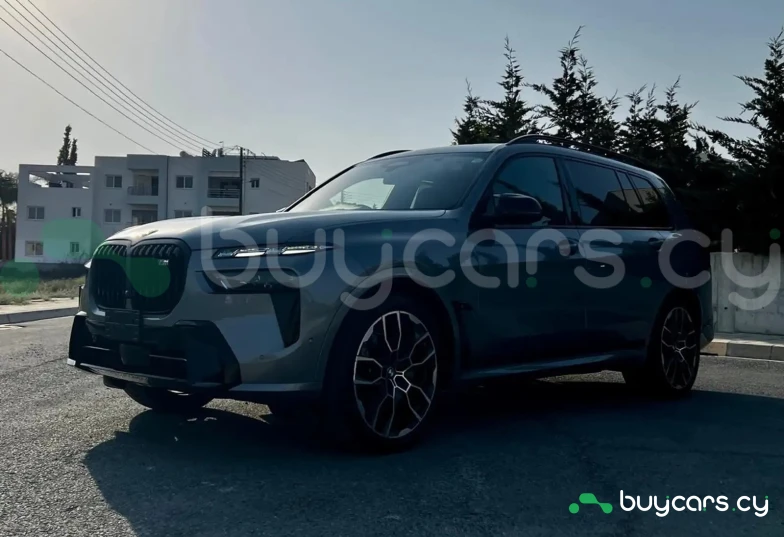 BMW X7 Серый