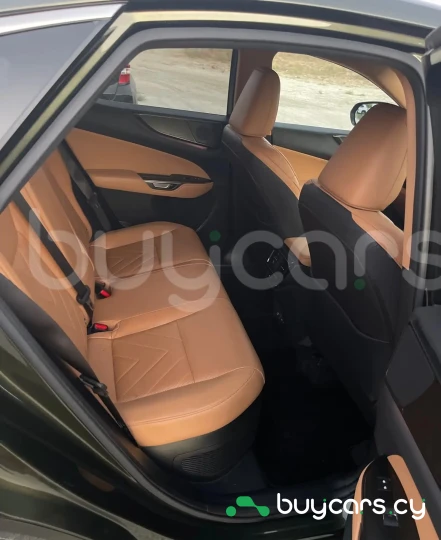 Lexus NX Зеленый