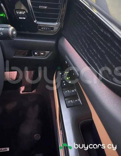 Lexus NX Зеленый