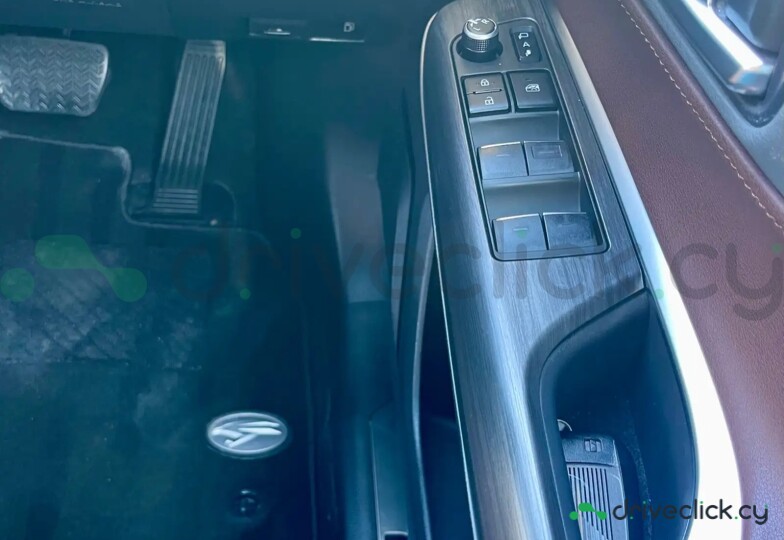 Toyota Harrier Черный