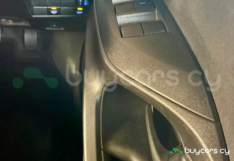 Toyota Yaris Серый