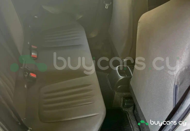 Toyota Yaris Серый