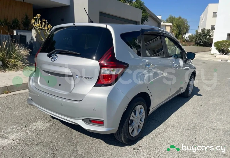 Nissan Note Серый