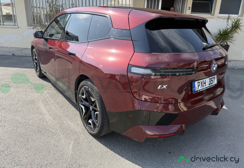 BMW iX Red