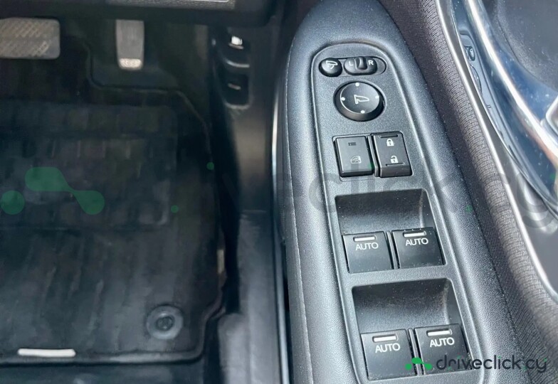Honda Vezel Черный