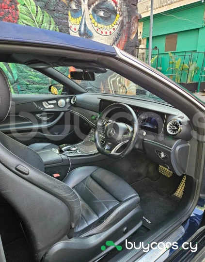 Mercedes E-class Blue