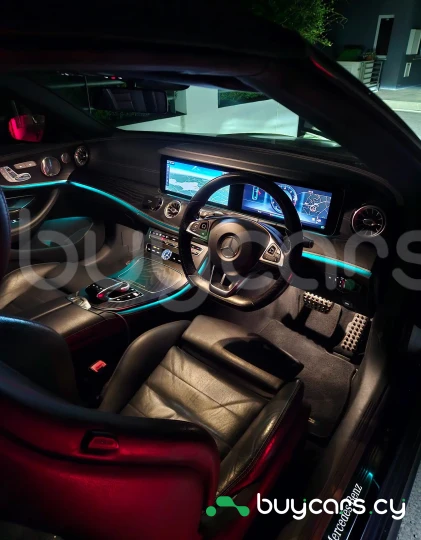 Mercedes E-class Blue