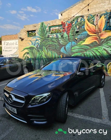 Mercedes E-class Blue