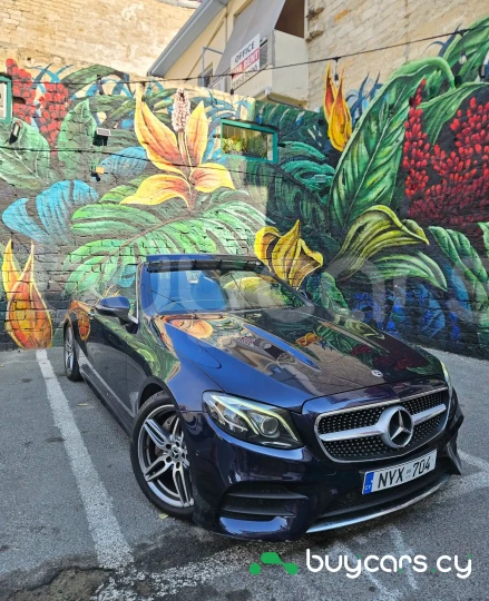 Mercedes E-class Blue