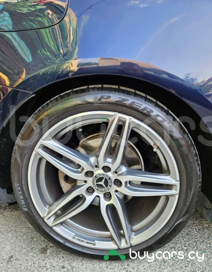 Mercedes E-class Blue