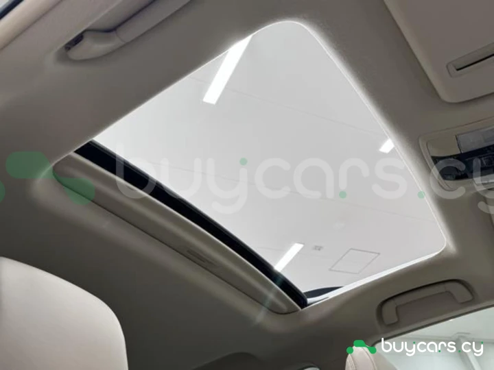 Toyota Land Cruiser Prado Белый