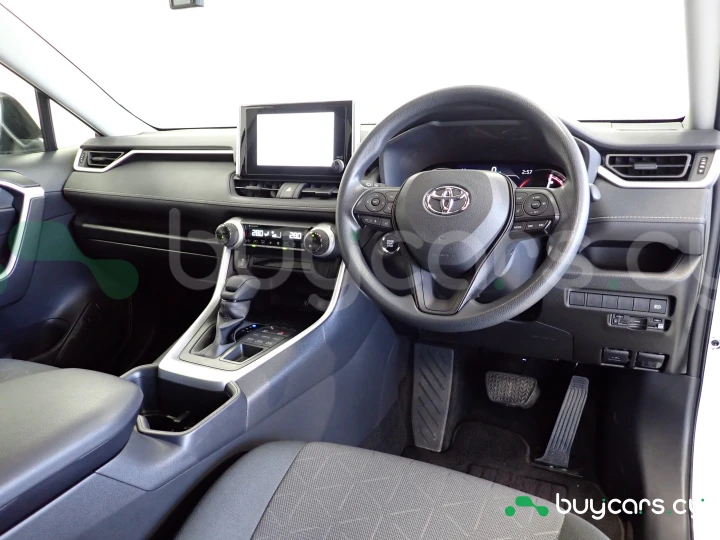 Toyota RAV4 Белый