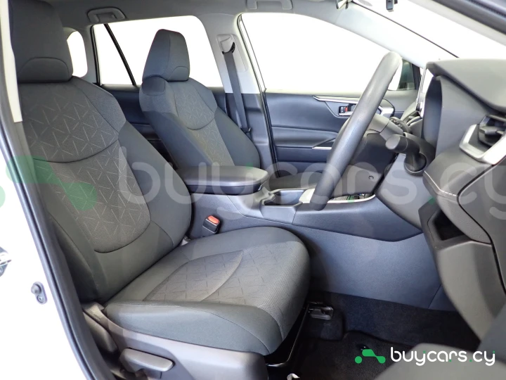 Toyota RAV4 Белый