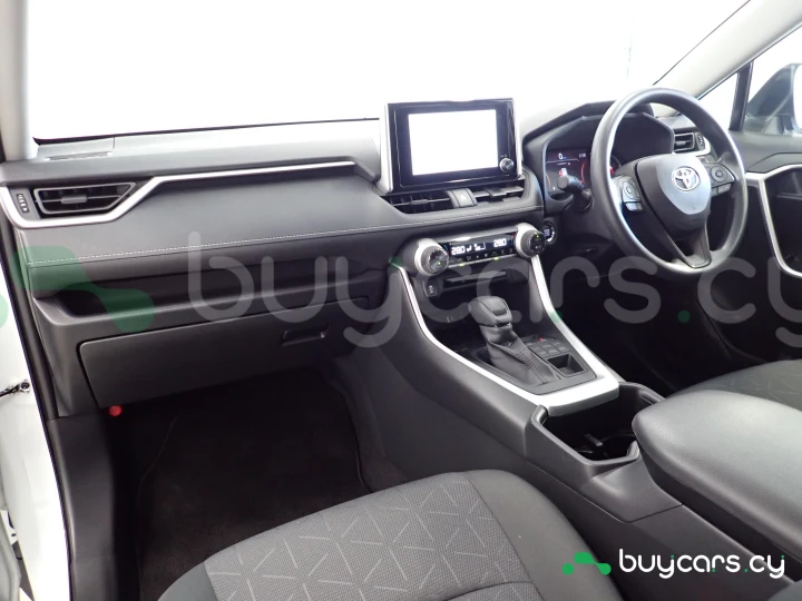 Toyota RAV4 Белый