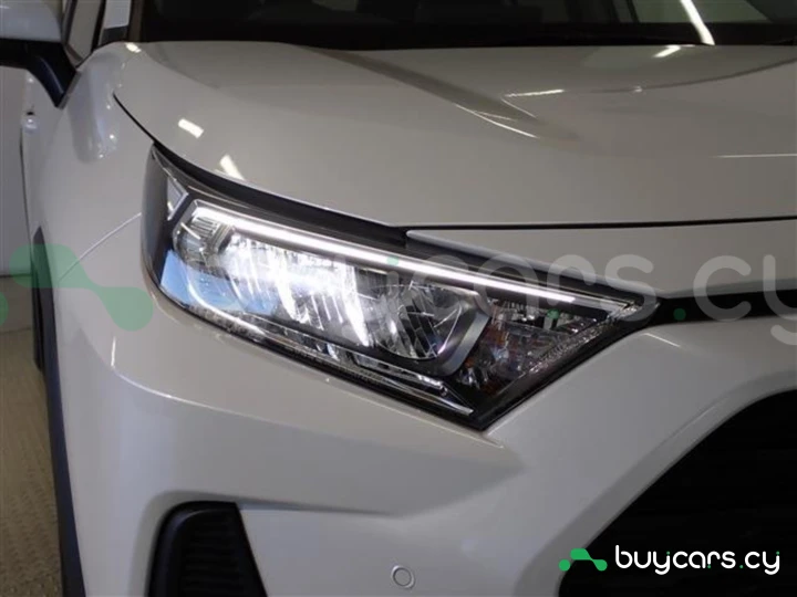 Toyota RAV4 Белый