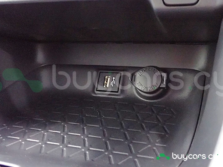 Toyota RAV4 Белый