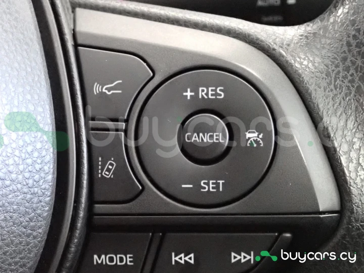 Toyota RAV4 Белый