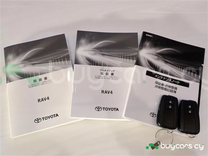 Toyota RAV4 Белый