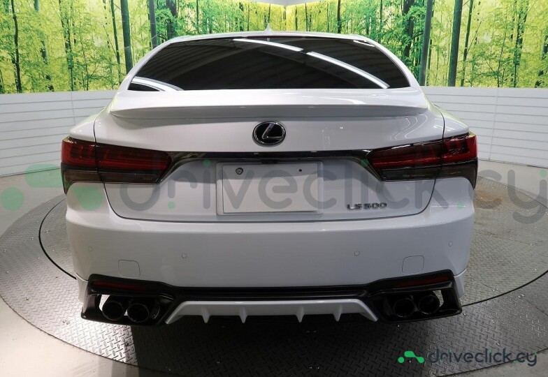 Lexus LS White