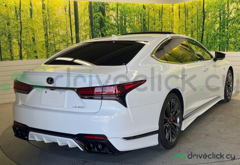 Lexus LS White