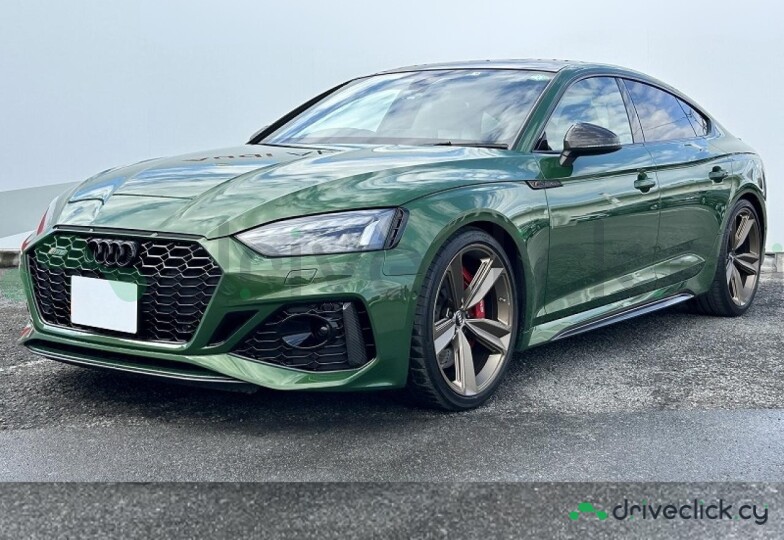 Audi RS5 Зеленый