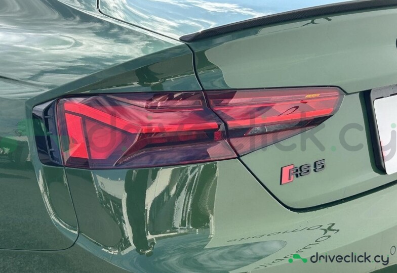 Audi RS5 Зеленый