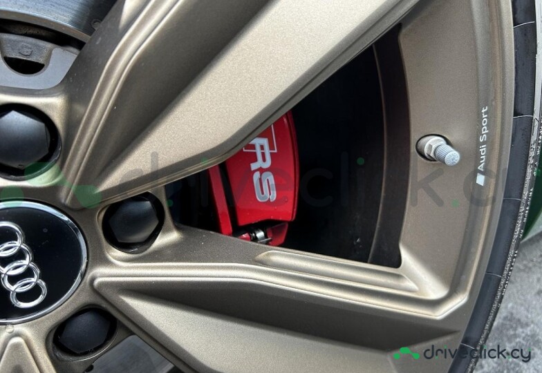 Audi RS5 Зеленый