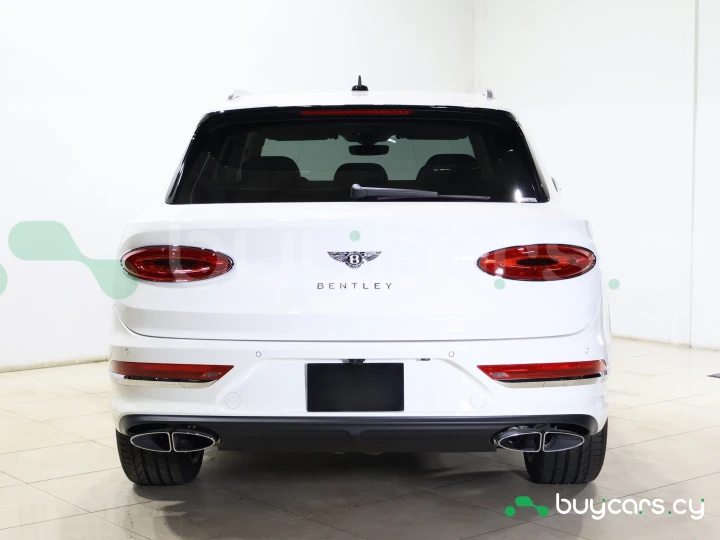 Bentley Bentayga Белый