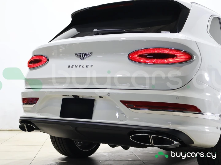 Bentley Bentayga Белый