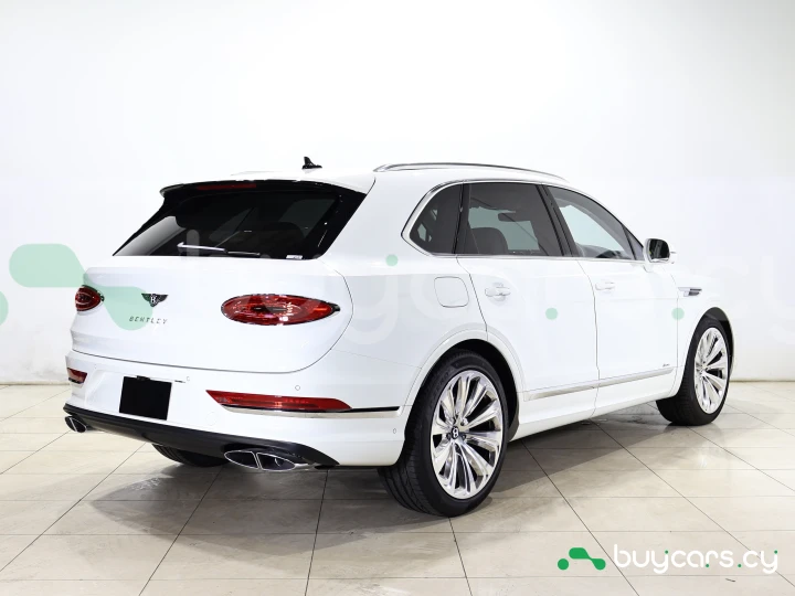 Bentley Bentayga Белый