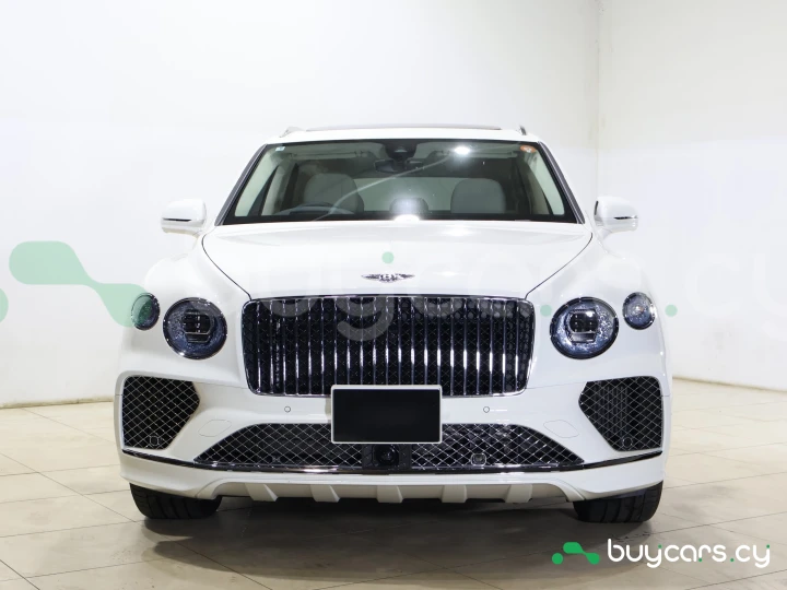 Bentley Bentayga Белый