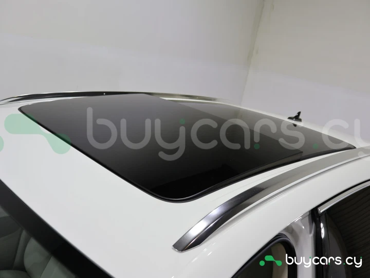 Bentley Bentayga Белый